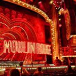 escenario de la obra musical Moulin Rouge en el West End de Londres