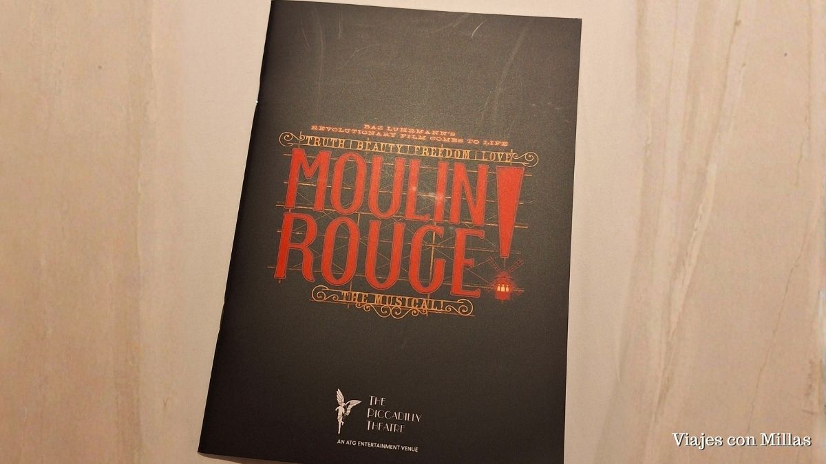 programa del musical moulin rouge en el west end